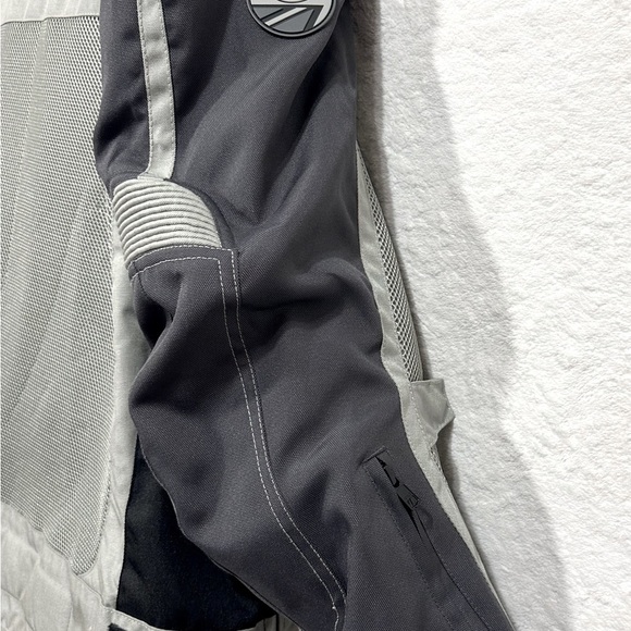 Triumph motorcycle riding touring mesh jacket removable inner lining Size 54-64 - Picture 6 of 14